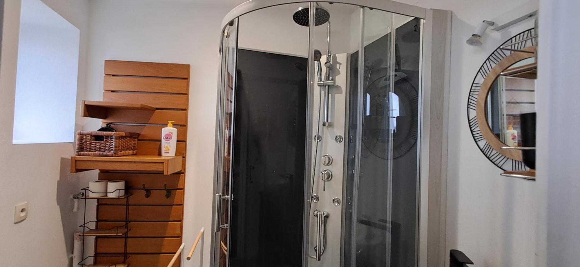 Le De L'amer - T2 - Duplex - Centre Bourg *